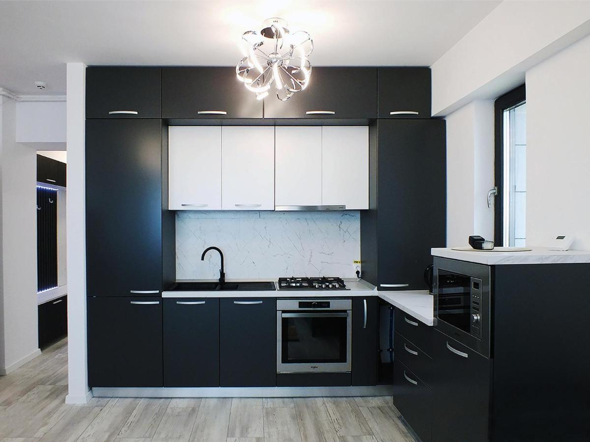 Ada Luxury Apartments 43 Mamaia Buitenkant foto